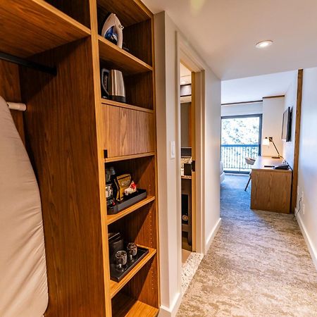 Banff Park Lodge Экстерьер фото