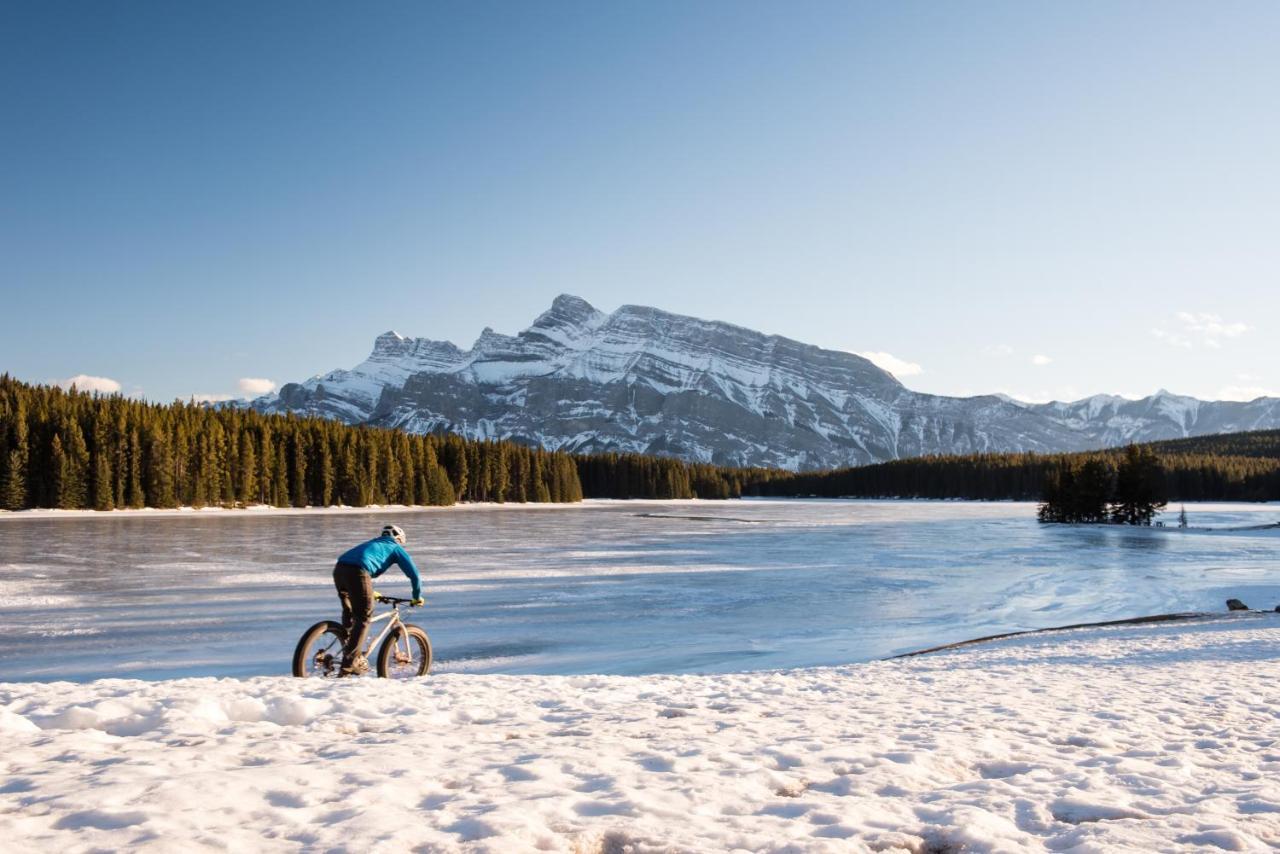 Banff Park Lodge Экстерьер фото