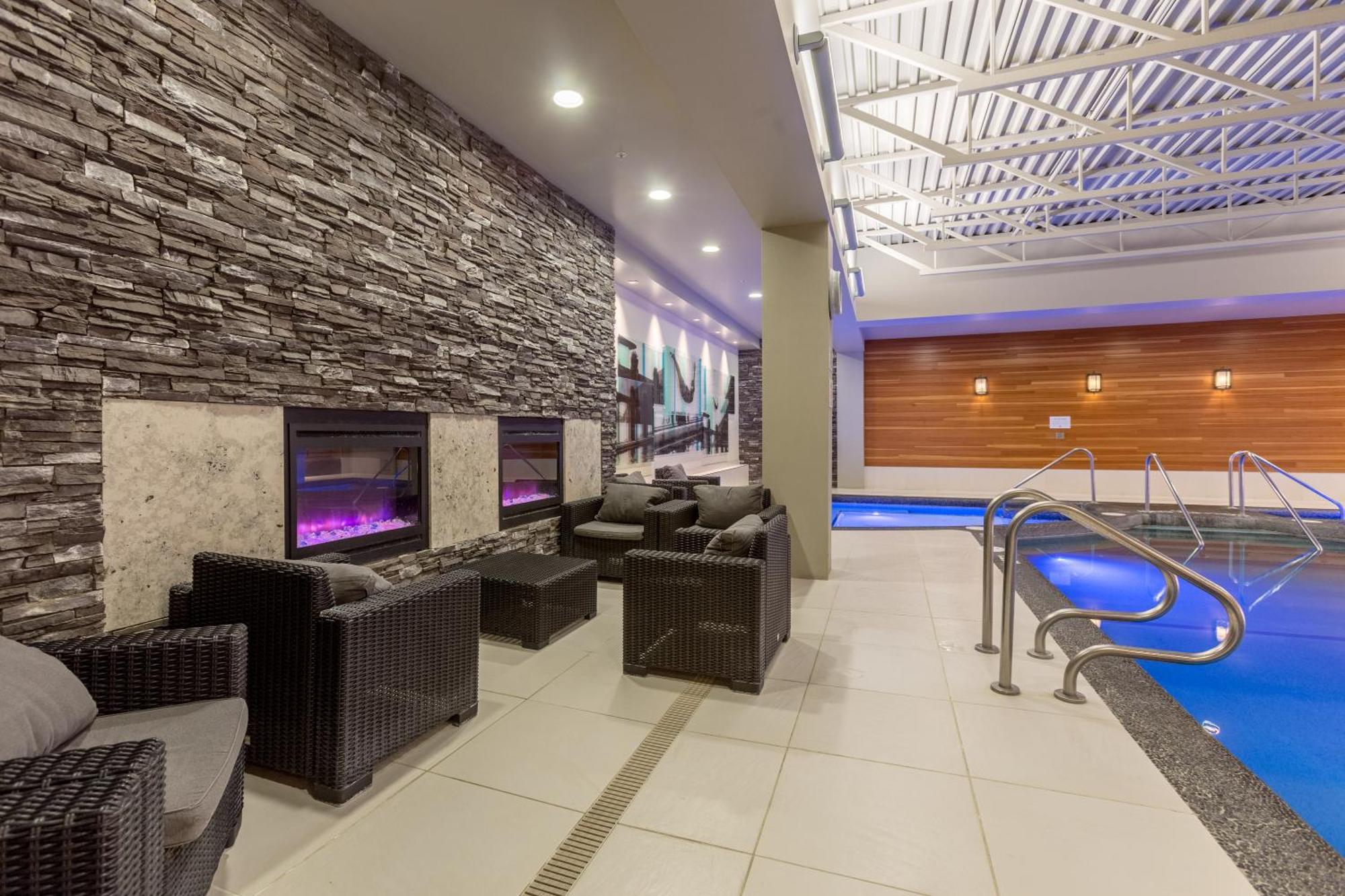 Banff Park Lodge Экстерьер фото